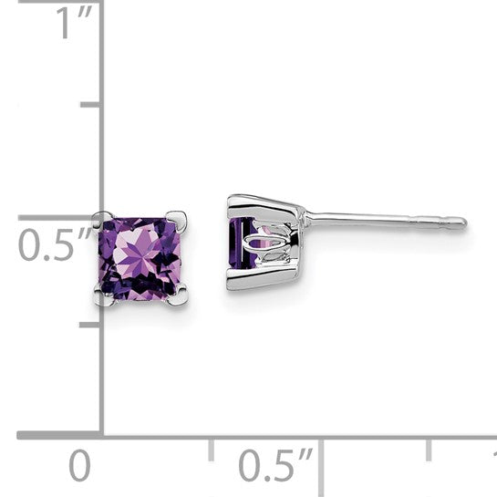 14k Amethyst Stud Earrings.